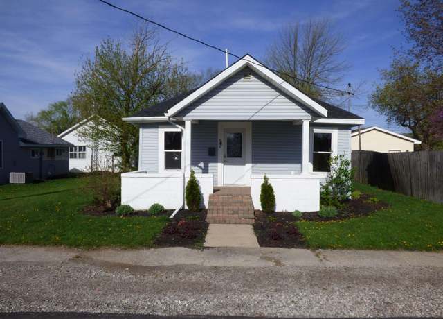 Property at 802 Magnolia Ave, Frankfort, IN 46041, 2 beds, 1 bath