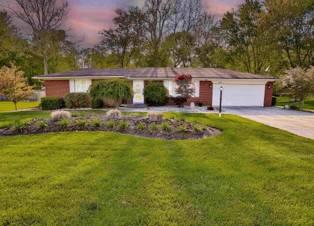 Property at 1430 Brookview Ave, Warsaw, IN 46580, 2 beds, 1 bath