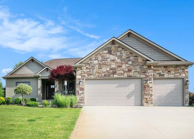 Property at 645 E Essex Dr, Warsaw, IN 46582, 3 beds, 2 baths