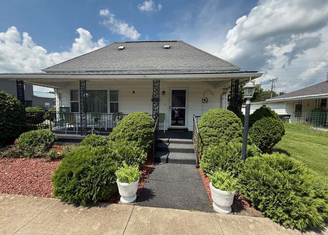 Property at 610 G St NE, Linton, IN 47441, 4 beds, 4 baths