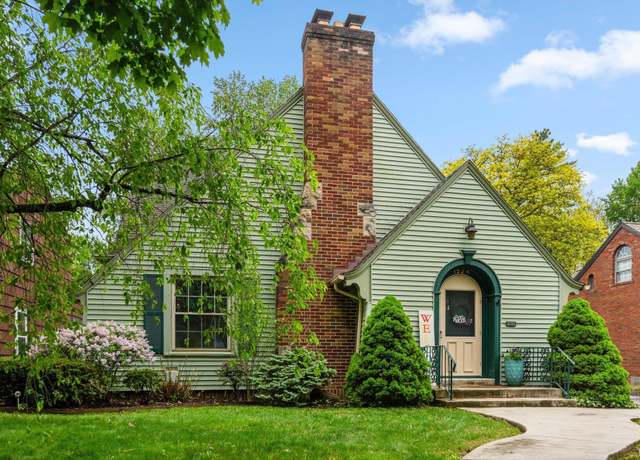 Property at 1229 Maxine Dr, Fort Wayne, IN 46807, 3 beds, 2.5 baths