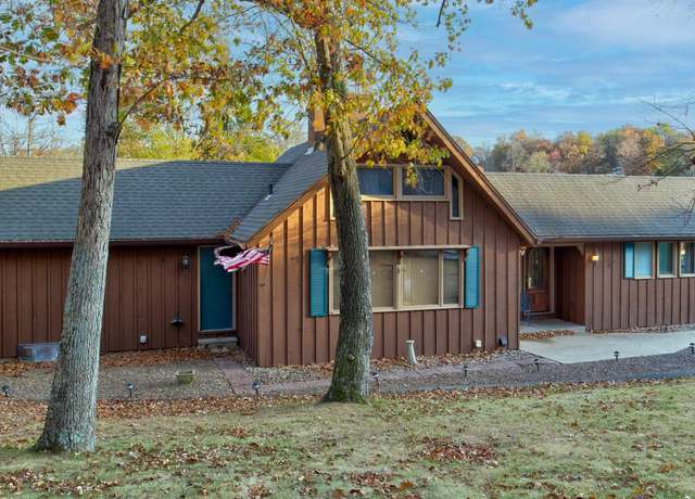 Property at 856 S Balthazar Dr, Santa Claus, IN 47579, 3 beds, 3 baths