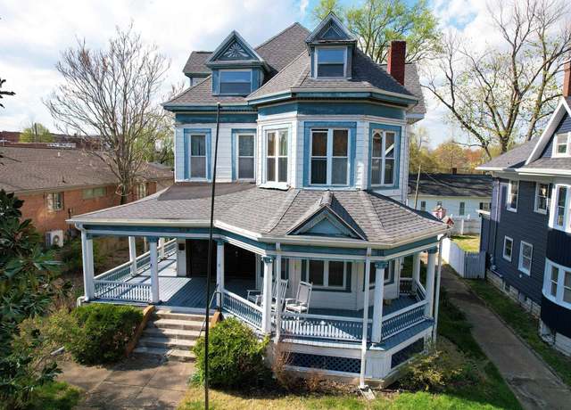 Property at 126 E 4th St, Mount Carmel, IL 62863, 4 beds, 3.5 baths