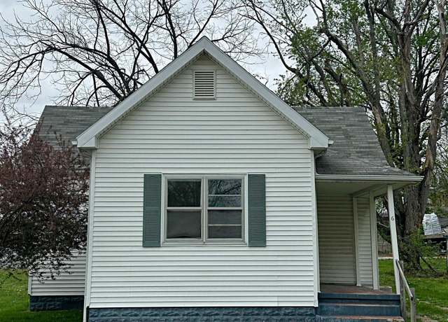 Property at 6 E Pearl St, Washington, IN 47501, 3 beds, 1 bath