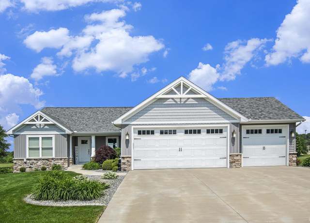Property at 57373 Emerald Chase Ln, Goshen, IN 46528, 4 beds, 3 baths