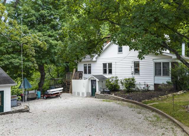 Property at 5900 Newburgh Rd, Evansville, IN 47715, 3 beds, 1.5 baths