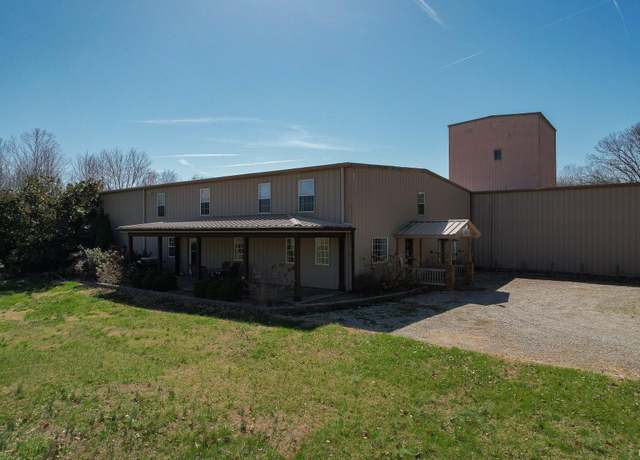 Property at 5147 W Franklin Rd, Evansville, IN 47712, 4 beds, 2 baths