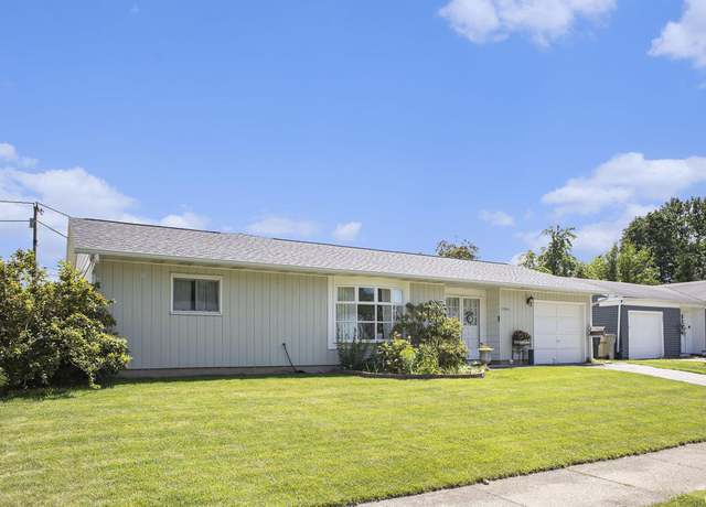 Property at 1946 Briar Way, South Bend, IN 46614, 4 beds, 2 baths
