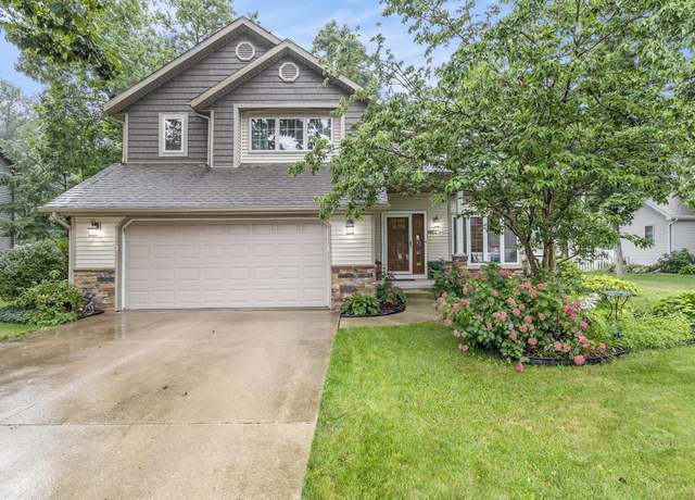 Property at 3811 Dudley Dr, Mishawaka, IN 46544, 3 beds, 2.5 baths