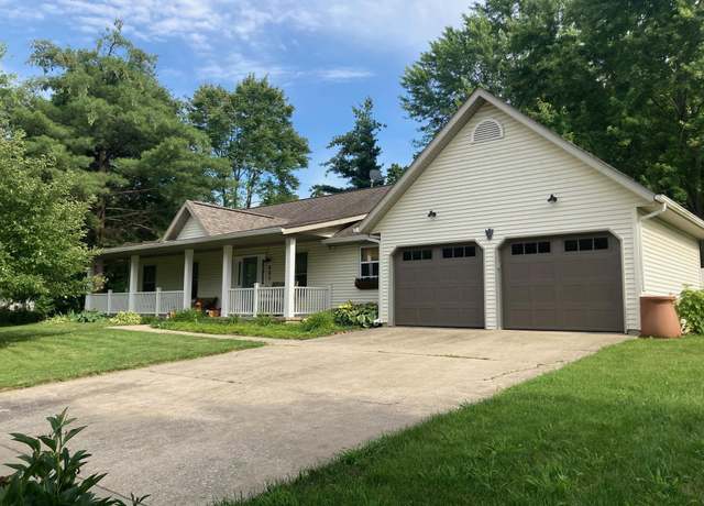 Property at 805 W Countryside Ln, Bloomington, IN 47403, 3 beds, 2 baths