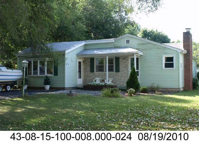 Property at 313 E Huntington St, North Webster, IN 46555, 4 beds, 2 baths