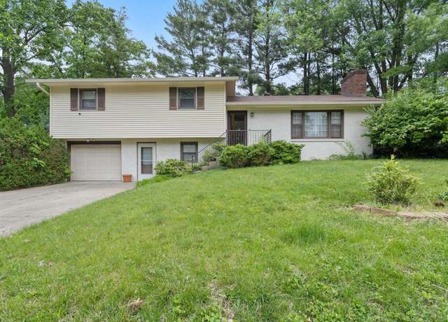 Property at 4021 E Morningside Dr, Bloomington, IN 47408, 3 beds, 2.5 baths