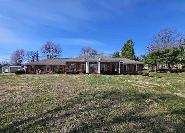 Property at 501 Monticello Dr, Vincennes, IN 47591, 3 beds, 2.5 baths