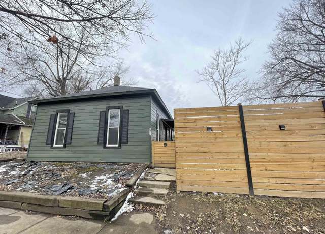 Property at 1011 S Webster St, Kokomo, IN 46902, 3 beds, 1 bath