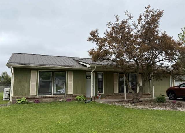 Property at 200 Lenox St, Garrett, IN 46738, 2 beds, 1 bath