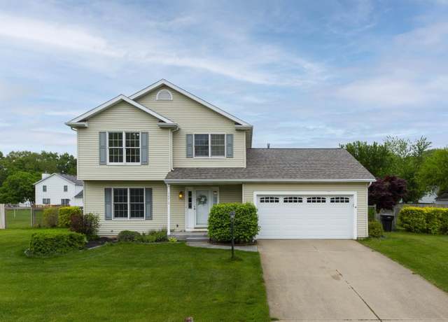 Property at 52212 Evard Dr, Granger, IN 46530, 3 beds, 2.5 baths