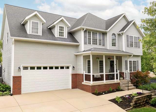 Property at 1451 W Estate Dr, Bloomington, IN 47403, 4 beds, 3.5 baths