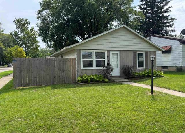 Property at 1322 Mckinnie Ave, Fort Wayne, IN 46806, 3 beds, 1 bath