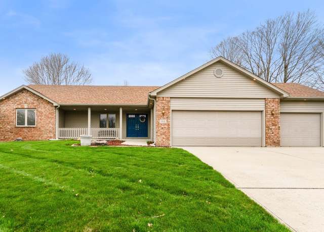 Property at 912 E Hawthorn Ln, Columbia City, IN 46725, 3 beds, 3 baths