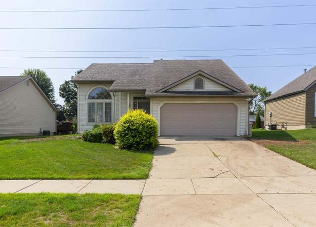 Property at 2322 Oakwood Park Dr, South Bend, IN 46628, 3 beds, 2.5 baths