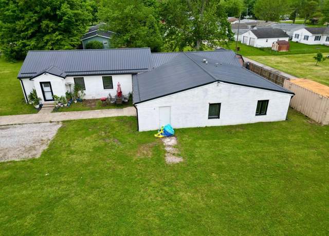 Property at 1804 W 11th St, Marion, IN 46953, 3 beds, 2 baths