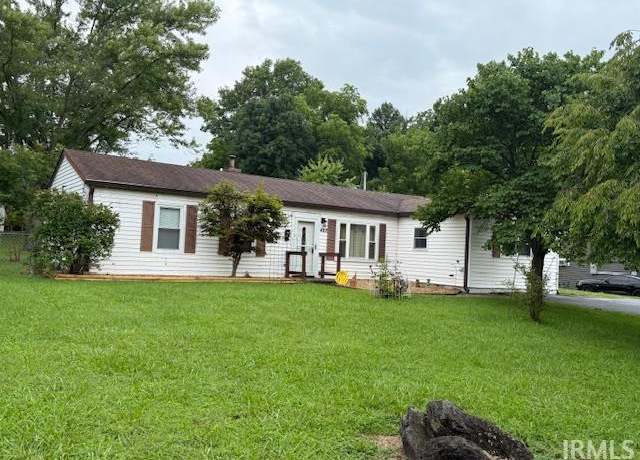 Property at 402 & 402 1/2 E Chester Dr, Ellettsville, IN 47429, 5 beds, 3 baths
