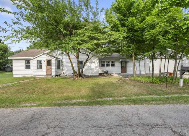 Property at 55301 Fairview Ave, South Bend, IN 46628, 3 beds, 1 bath