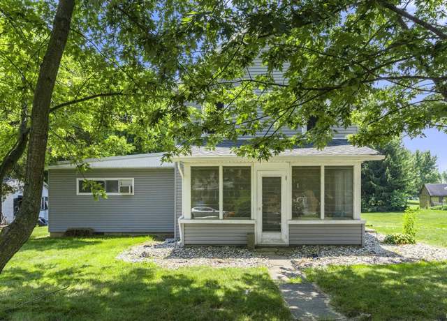 Property at 8923 W 800 N, Huntington, IN 46750, 3 beds, 2 baths