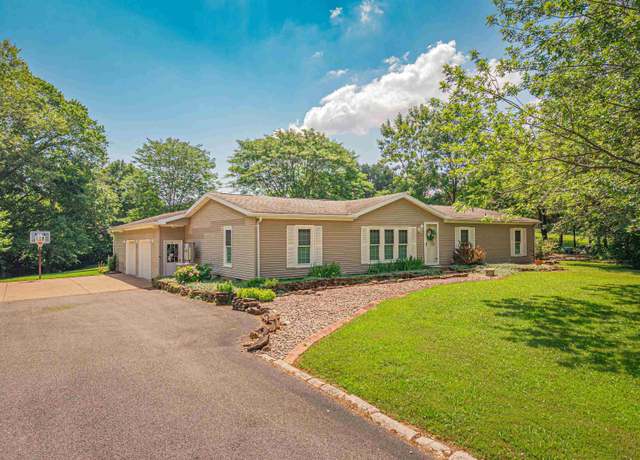 Property at 1822 Fuquay Rd, Newburgh, IN 47630, 3 beds, 2 baths