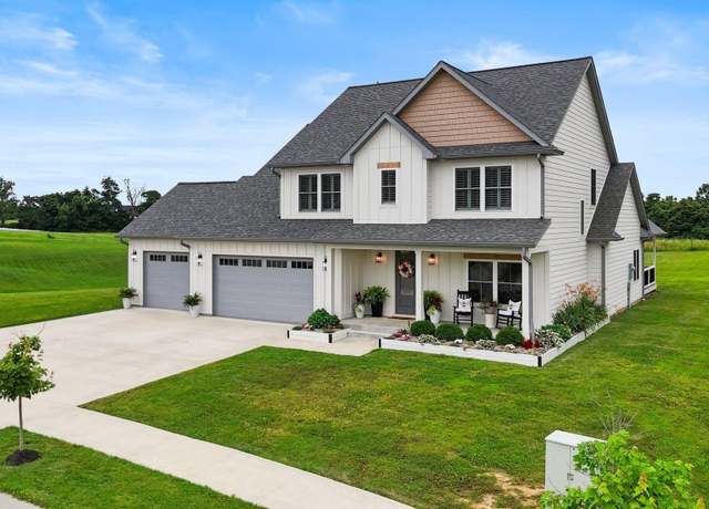 Property at 4685 N Triple Crown Dr, Bloomington, IN 47404, 4 beds, 3.5 baths