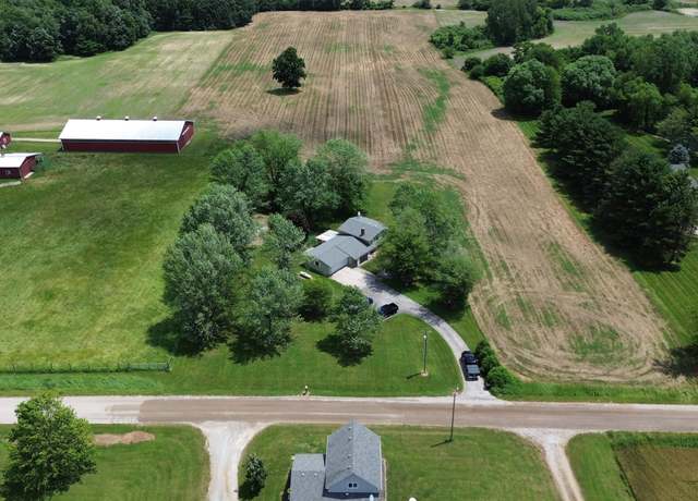 Property at 4403 County rd 41 Rd, Auburn, IN 46706, 3 beds, 2 baths