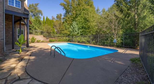Photo of 6444 Pebble Pointe Ct, Newburgh, IN 47630