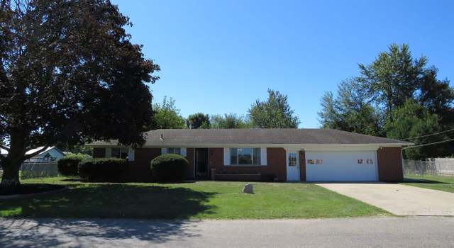 Photo of 315 W Center St, Burket, IN 46508