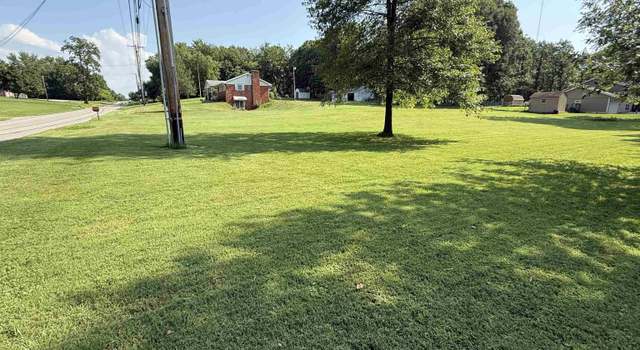Photo of 922 Russell Rd, Chandler, IN 47610