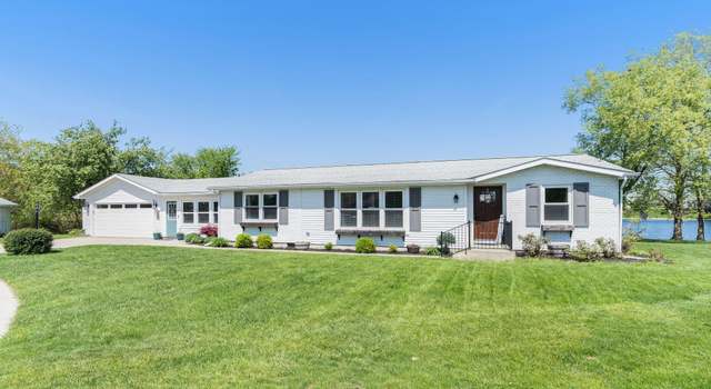 Photo of 720 S Shore Ct, Columbia City, IN 46725