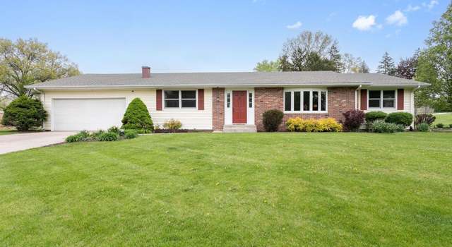 Photo of 23293 Orchard Ln, Goshen, IN 46528