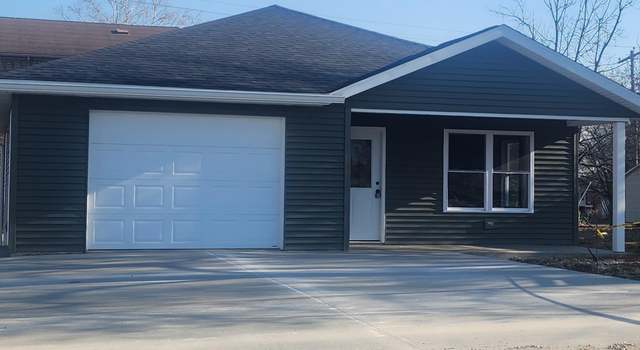 Photo of 312 E 4th St, Bicknell, IN 47512