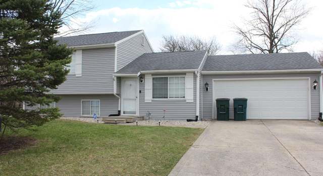 Photo of 1408 N Olivewood Ct, Muncie, IN 47304