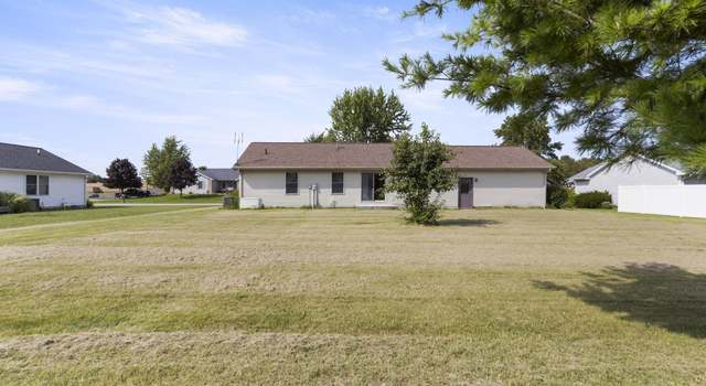 Photo of 704 Aster Ct, Bourbon, IN 46504