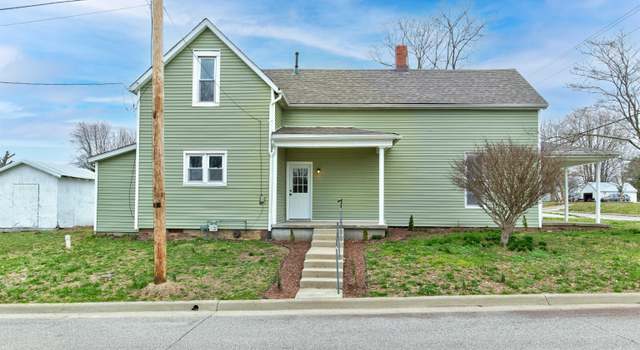 Photo of 802 E 9th St, Huntingburg, IN 47542