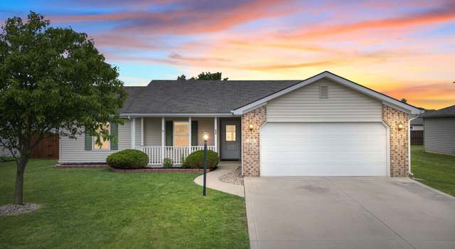 Photo of 830 S Sommerset Trl, Columbia City, IN 46725