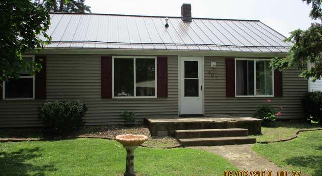 Photo of 407 W Center St, Bourbon, IN 46504