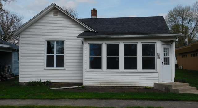 Photo of 310 N Broadway St, Mentone, IN 46539