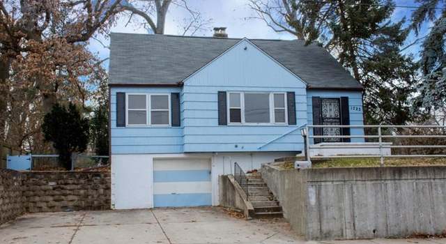 Photo of 1722 E Edison Rd, South Bend, IN 46617