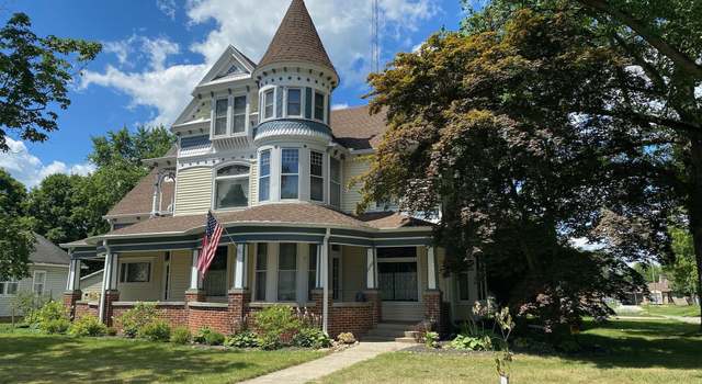 Photo of 1602 Main St, Rochester, IN 46975