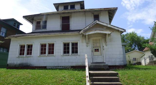 Photo of 453 E Walnut St, Frankfort, IN 46041