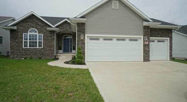 Photo of 2671 Pine Cone Ln, Warsaw, IN 46582