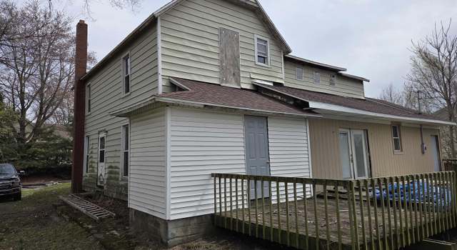 Photo of 305 N Clark St, Reynolds, IN 47980