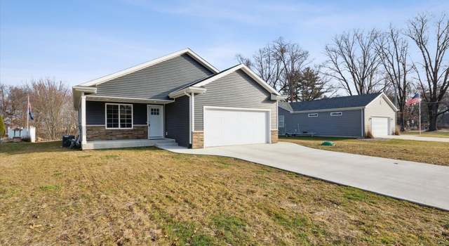 Photo of 26059 Lake Terrace Cir, Elkhart, IN 46514