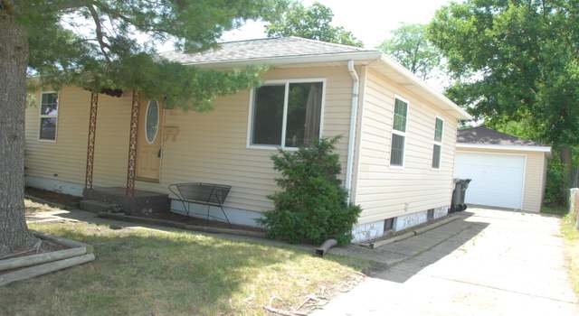 Photo of 1011 Canterbury Drive Dr, South Bend, IN 46628